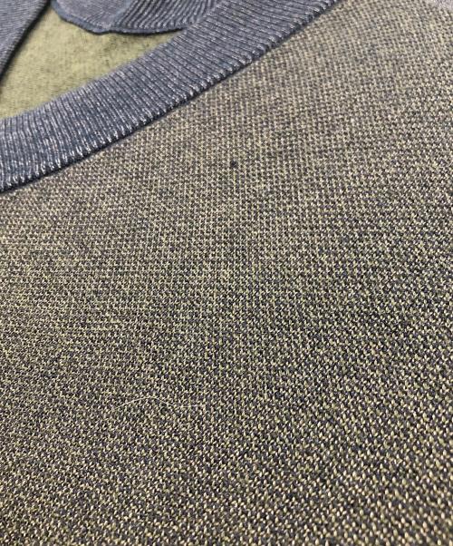 ISSEY MIYAKE（イッセイミヤケ）ISSEY MIYAKE (イッセイミヤケ) Vネックニット ネイビー×カーキ サイズ:2の古着・服飾アイテム