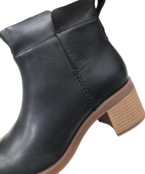 CLARKS（クラークス）CLARKS (クラークス) リリーチャーム ブラック サイズ:UK5D/US7 1/2M/EU38の古着・服飾アイテム