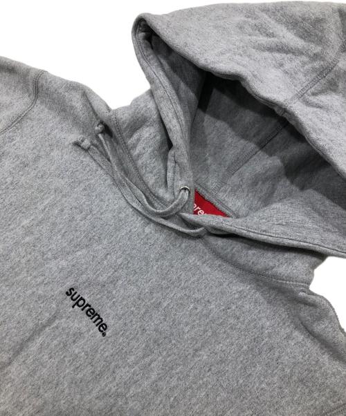 SUPREME（シュプリーム）SUPREME (シュプリーム) trademark hooded sweatshirt（トレードマーク　フーデッド　スウェットシャツ） グレー サイズ:Mの古着・服飾アイテム
