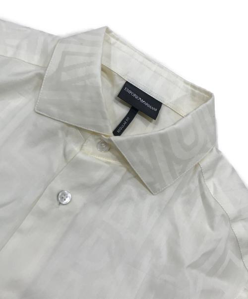 EMPORIO ARMANI（エンポリオ アルマーニ）EMPORIO ARMANI (エンポリオアルマーニ) ロゴジャガードシャツ アイボリー サイズ:Mの古着・服飾アイテム