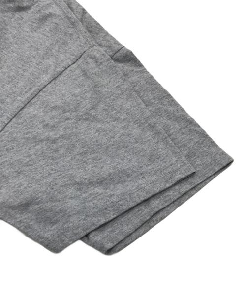 stussy（ステューシー）stussy (ステューシー) プリントTシャツ/ロゴTシャツ グレー サイズ:MEDIUMの古着・服飾アイテム