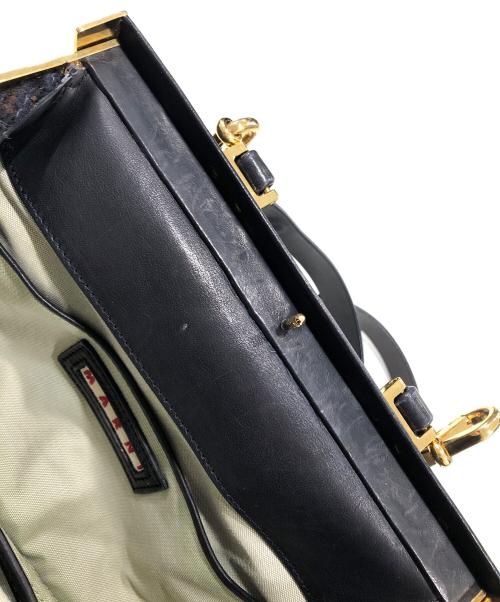 MARNI（マルニ）MARNI (マルニ) 2WAYバッグ ネイビー×ホワイトの古着・服飾アイテム