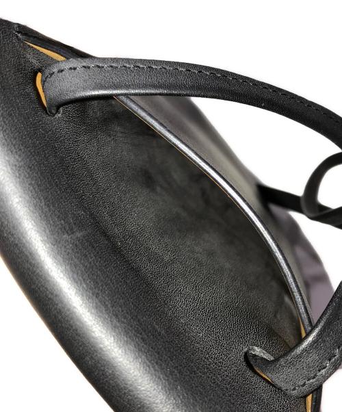 ISAAC REINA（イザック レイナ）ISAAC REINA (イザック レイナ) レザーサコッシュ ブラックの古着・服飾アイテム