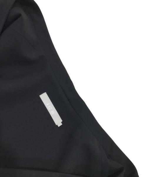 icB（アイシービー）icB (アイシービー) Fluid Back Satinジレ ブラック サイズ:4の古着・服飾アイテム