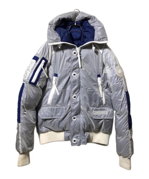 CANADA GOOSE（カナダグース）CANADA GOOSE (カナダグース) X-Ray Chilliwack（エックスレイ　チリワック） ボンバーダウンジャケット ブルー×ホワイト サイズ:Sの古着・服飾アイテム