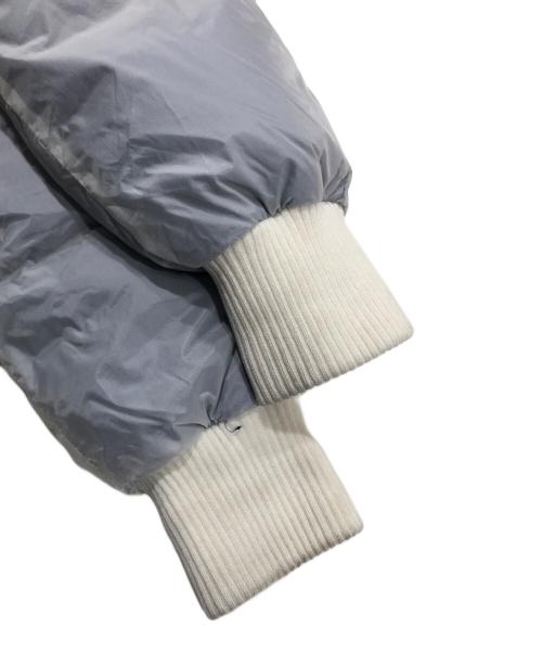 CANADA GOOSE（カナダグース）CANADA GOOSE (カナダグース) X-Ray Chilliwack（エックスレイ　チリワック） ボンバーダウンジャケット ブルー×ホワイト サイズ:Sの古着・服飾アイテム