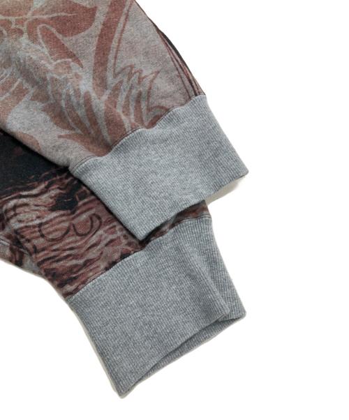 Vivienne Westwood man（ヴィヴィアン ウェストウッド マン）Vivienne Westwood man (ヴィヴィアン ウェストウッド マン) プリントデザインパーカー レッド×グレー サイズ:44の古着・服飾アイテム