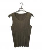 PLEATS PLEASEプリーツプリーズ）の古着「プリーツカットソー/ノースリブカットソー」｜カーキ