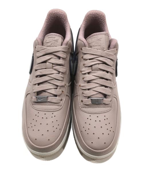 NIKE（ナイキ）NIKE (ナイキ) A Ma Maniere (ア・マ・マニエール) Air Force 1 Low '07 スニーカー ピンク サイズ:US9.5/UK7/EUR41の古着・服飾アイテム