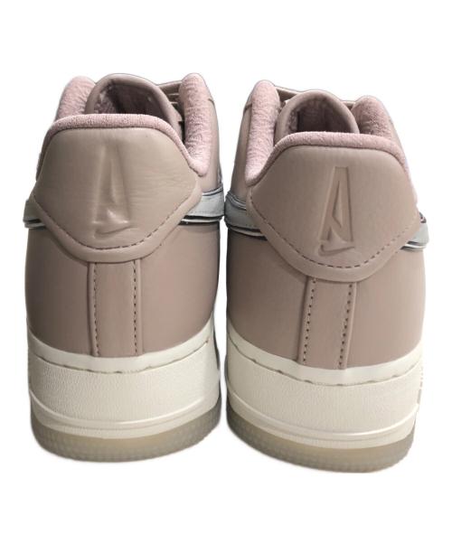 NIKE（ナイキ）NIKE (ナイキ) A Ma Maniere (ア・マ・マニエール) Air Force 1 Low '07 スニーカー ピンク サイズ:US9.5/UK7/EUR41の古着・服飾アイテム
