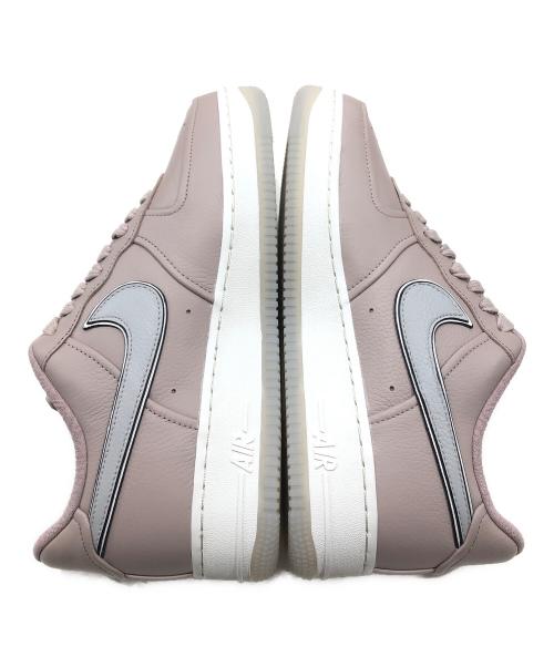 NIKE（ナイキ）NIKE (ナイキ) A Ma Maniere (ア・マ・マニエール) Air Force 1 Low '07 スニーカー ピンク サイズ:US9.5/UK7/EUR41の古着・服飾アイテム