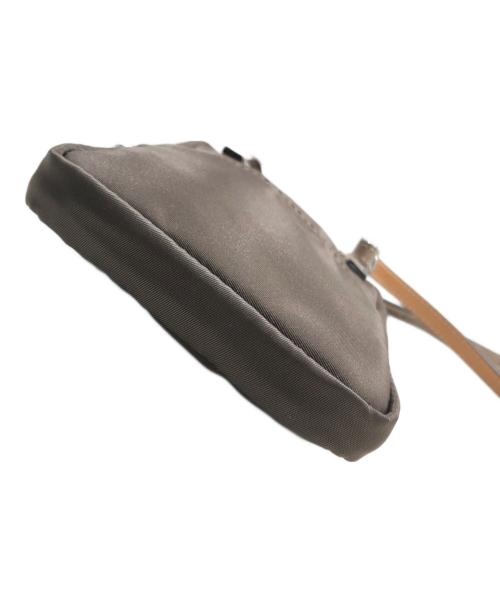 Felisi（フェリージ）Felisi (フェリージ) ナイロンショルダーミニサコッシュバッグ ブラウンの古着・服飾アイテム