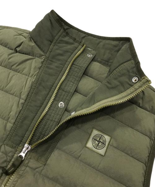 STONE ISLAND（ストーンアイランド）STONE ISLAND (ストーンアイランド) ナイロンダウンベスト カーキ サイズ:Sの古着・服飾アイテム