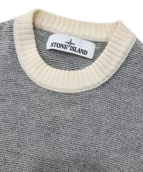 STONE ISLAND（ストーンアイランド）STONE ISLAND (ストーンアイランド) ロゴクルーネックニット グレー サイズ:Ｓの古着・服飾アイテム