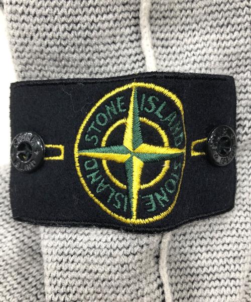 STONE ISLAND（ストーンアイランド）STONE ISLAND (ストーンアイランド) ロゴクルーネックニット グレー サイズ:Ｓの古着・服飾アイテム