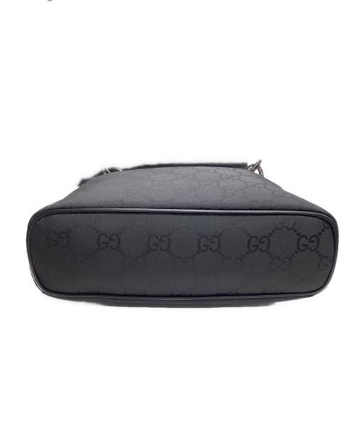 GUCCI（グッチ）GUCCI (グッチ) GGキャンバスショルダーバッグ ブラックの古着・服飾アイテム