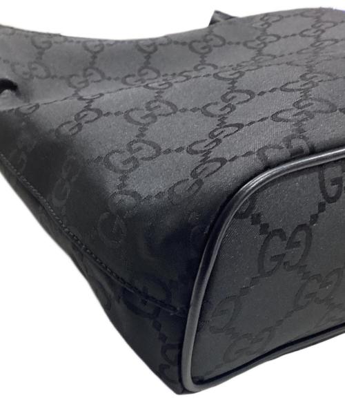 GUCCI（グッチ）GUCCI (グッチ) GGキャンバスショルダーバッグ ブラックの古着・服飾アイテム