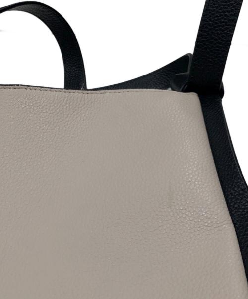 Kate Spade（ケイトスペード）Kate Spade (ケイトスペード) ノーカラーブロックラージショルダーバッグ ベージュの古着・服飾アイテム