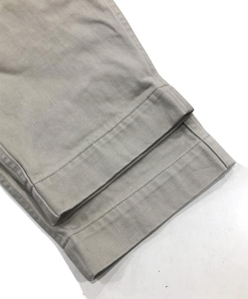MHL（エムエイチエル）MHL (エムエイチエル) ORGANIC COTTON SATEEN TROUSERS ベージュの古着・服飾アイテム