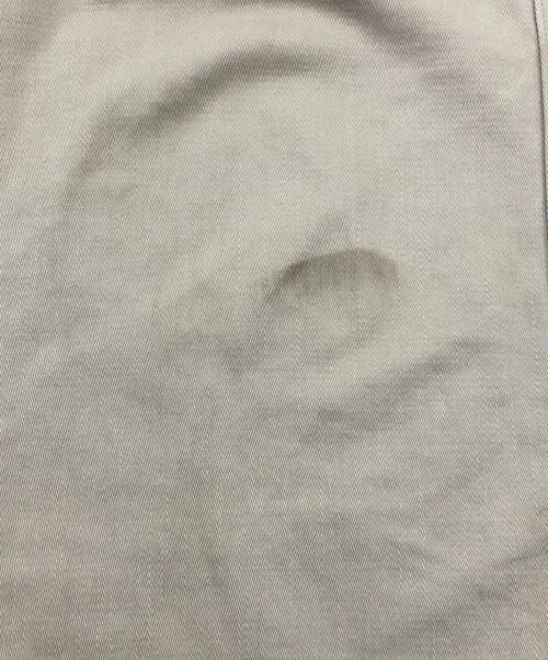 MHL（エムエイチエル）MHL (エムエイチエル) ORGANIC COTTON SATEEN TROUSERS ベージュの古着・服飾アイテム