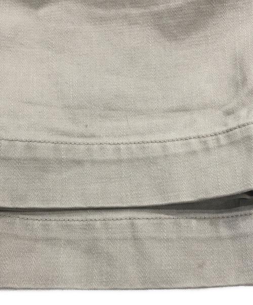 MHL（エムエイチエル）MHL (エムエイチエル) ORGANIC COTTON SATEEN TROUSERS ベージュの古着・服飾アイテム