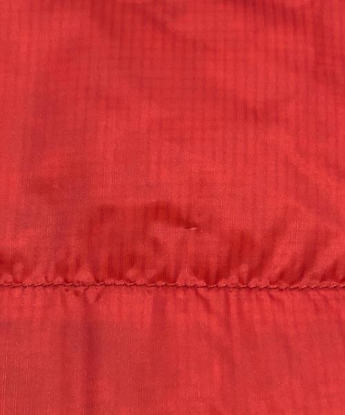 KLATTERMUSEN（クレッタルムーセン）KLATTERMUSEN (クレッタルムーセン) LIV 2.0 SWEATER / POダウンジャケット レッド サイズ:Mの古着・服飾アイテム