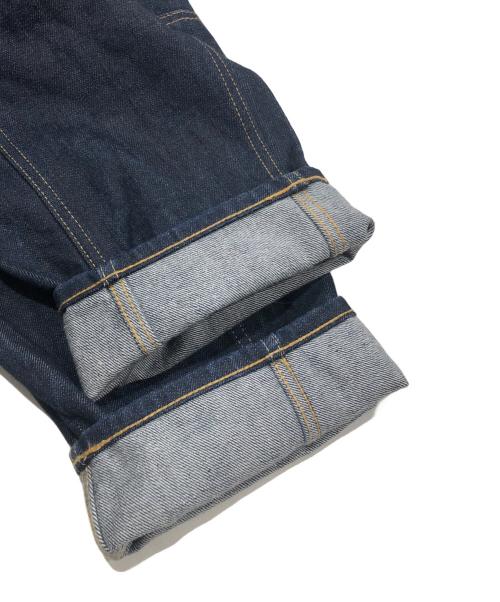 JUNYA WATANABE COMME des GARCONS（(ジュンヤワタナベ コムデギャルソン）JUNYA WATANABE COMME des GARCONS ((ジュンヤワタナベ コムデギャルソン) イエローステッチシンチバックデニムパンツ インディゴ サイズ:Mの古着・服飾アイテム