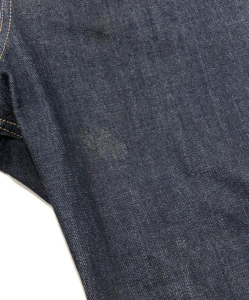 JUNYA WATANABE COMME des GARCONS（(ジュンヤワタナベ コムデギャルソン）JUNYA WATANABE COMME des GARCONS ((ジュンヤワタナベ コムデギャルソン) イエローステッチシンチバックデニムパンツ インディゴ サイズ:Mの古着・服飾アイテム