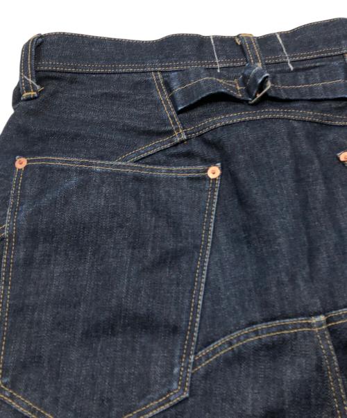 JUNYA WATANABE COMME des GARCONS（(ジュンヤワタナベ コムデギャルソン）JUNYA WATANABE COMME des GARCONS ((ジュンヤワタナベ コムデギャルソン) イエローステッチシンチバックデニムパンツ インディゴ サイズ:Mの古着・服飾アイテム