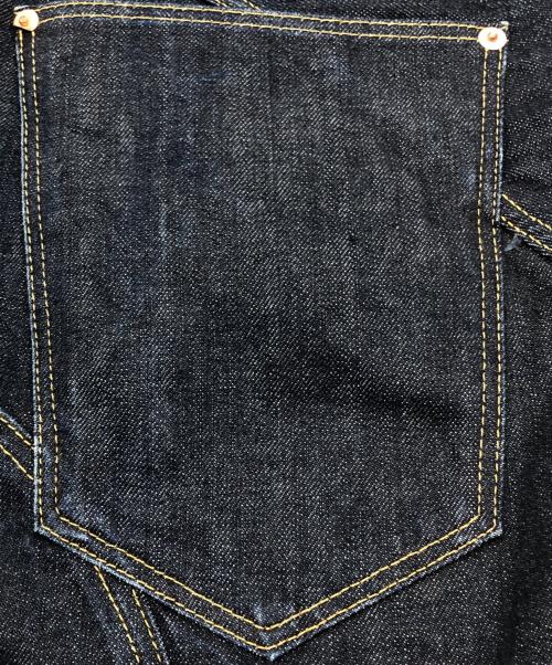 JUNYA WATANABE COMME des GARCONS（(ジュンヤワタナベ コムデギャルソン）JUNYA WATANABE COMME des GARCONS ((ジュンヤワタナベ コムデギャルソン) イエローステッチシンチバックデニムパンツ インディゴ サイズ:Mの古着・服飾アイテム