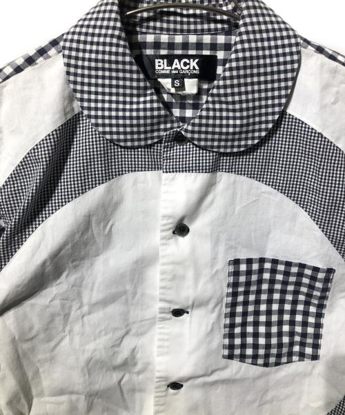 BLACK COMME des GARCONS（ブラックコムデギャルソン）BLACK COMME des GARCONS (ブラックコムデギャルソン) 丸襟チェックデザインシャツ ホワイト×ブラック サイズ:Sの古着・服飾アイテム