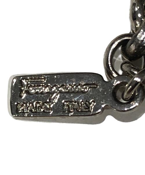 Ferragamo（フェラガモ）Ferragamo (フェラガモ) ガンチーニブレスレット シルバーの古着・服飾アイテム