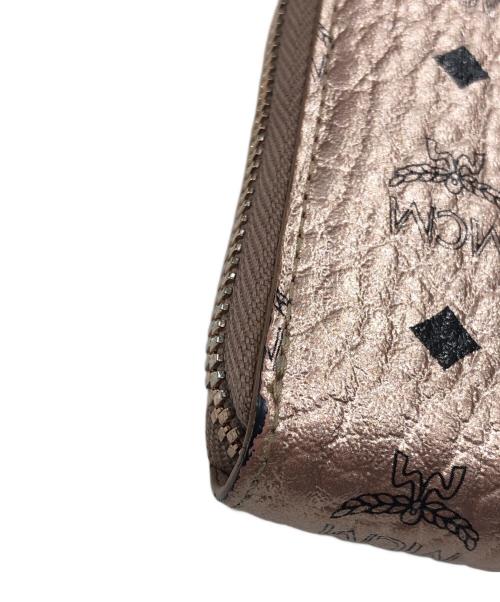 MCM（エムシーエム）MCM (エムシーエム) ラウンドジップウォレット ピンクの古着・服飾アイテム