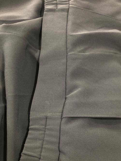 SOEJU（ソージュ）SOEJU (ソージュ) ヴィンテージサテンパンツ グレー サイズ:Mの古着・服飾アイテム