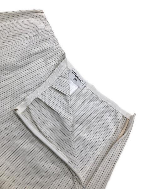 CHANEL（シャネル）CHANEL (シャネル) タイトスカート ホワイト サイズ:40の古着・服飾アイテム