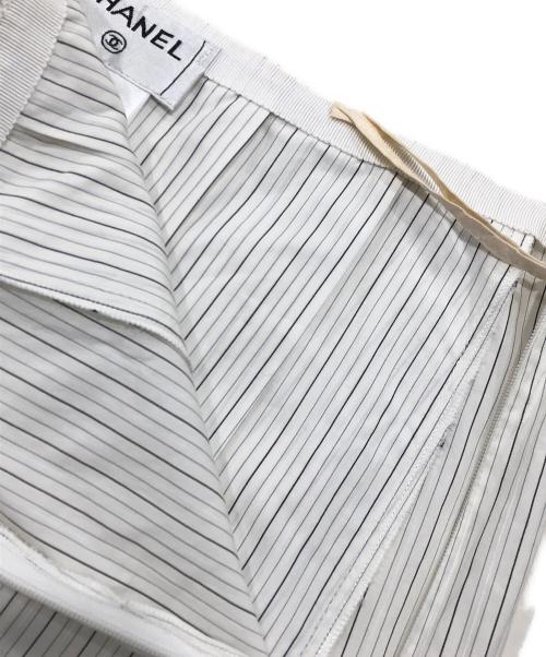 CHANEL（シャネル）CHANEL (シャネル) タイトスカート ホワイト サイズ:40の古着・服飾アイテム