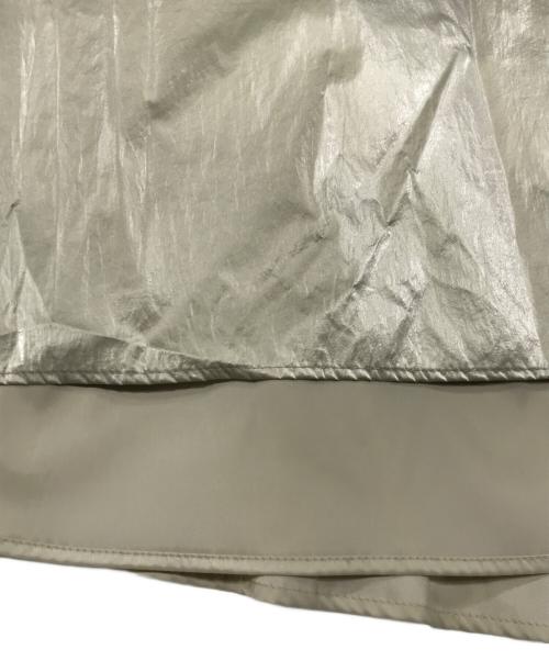 BALLSEY（ボールジィ）BALLSEY (ボールジィ) シャイニーコーティング ギャザーヨークロングスカート ゴールド サイズ:36の古着・服飾アイテム