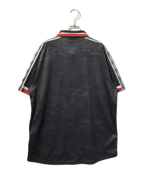 WHITE MOUNTAINEERING（ホワイトマウンテ二アニング）WHITE MOUNTAINEERING (ホワイトマウンテ二アニング) UMBRO (アンブロ) WM×UMBRO UNIFORM T-SHIRT ブラック サイズ:3の古着・服飾アイテム