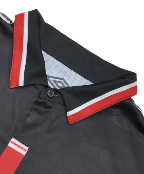 WHITE MOUNTAINEERING（ホワイトマウンテ二アニング）WHITE MOUNTAINEERING (ホワイトマウンテ二アニング) UMBRO (アンブロ) WM×UMBRO UNIFORM T-SHIRT ブラック サイズ:3の古着・服飾アイテム