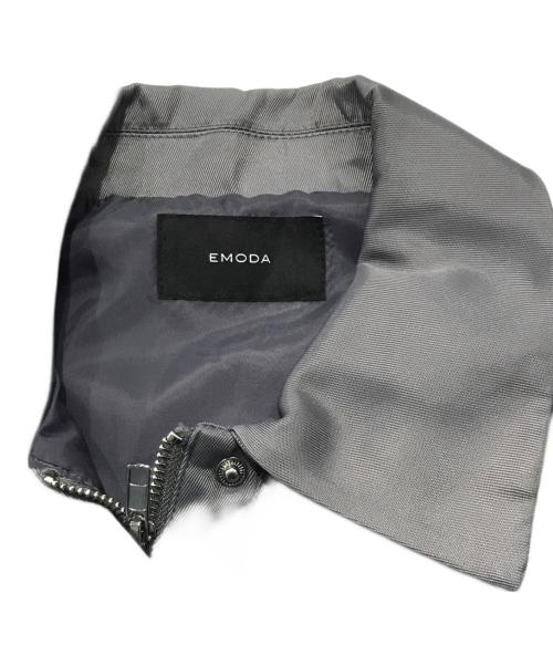 EMODA（エモダ）EMODA (エモダ) ボックスEマークショートブルゾン グレー サイズ:FREEEの古着・服飾アイテム