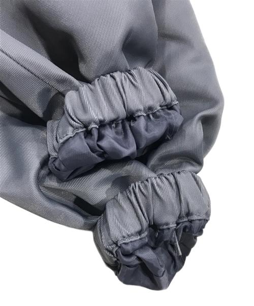 EMODA（エモダ）EMODA (エモダ) ボックスEマークショートブルゾン グレー サイズ:FREEEの古着・服飾アイテム