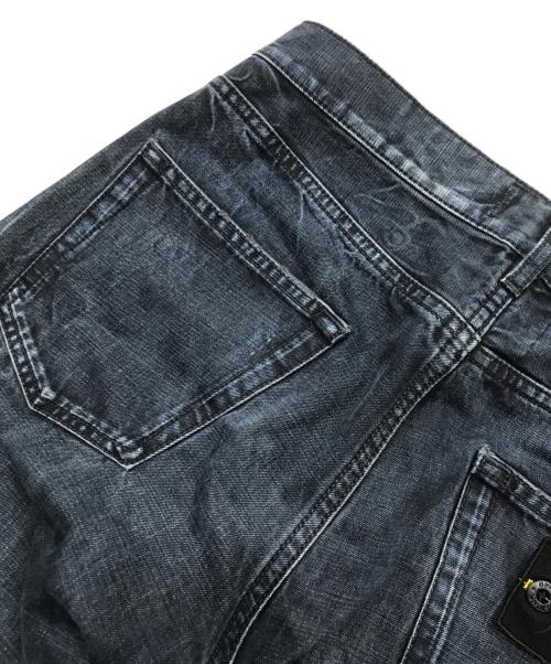 STONE ISLAND（ストーンアイランド）STONE ISLAND (ストーンアイランド) ウォッシュ加工スリムデニムパンツ/ インディゴ サイズ:W29の古着・服飾アイテム