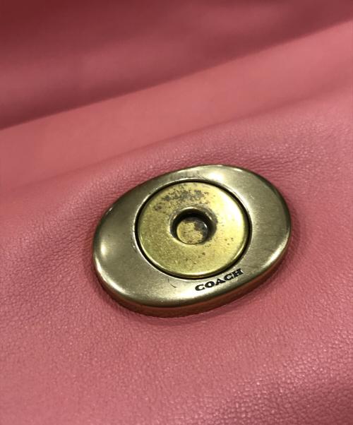 COACH（コーチ）COACH (コーチ) Tabby/ピロー タビー ショルダー バッグ/２WAYバッグ ピンクの古着・服飾アイテム