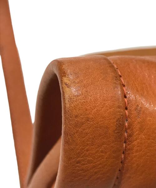 IL BISONTE（イル ビゾンテ）IL BISONTE (イル ビゾンテ) フラップ レザーショルダーバッグ キャメルの古着・服飾アイテム