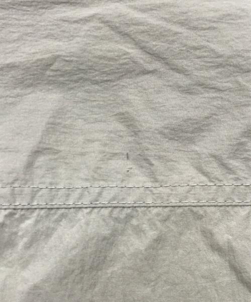 ENDS and MEANS（エンズアンド ミーンズ）ENDS AND MEANS (エンズアンド ミーンズ) ライトシャツジャケット／ナイロンジャケット ベージュ サイズ:Mの古着・服飾アイテム