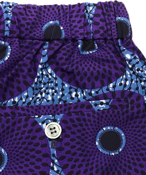 LE GLAZIK（ル グラジック）LE GLAZIK (ル グラジック) コットンバティックプリントドローストリングパンツ/イージーパンツ パープル サイズ:36の古着・服飾アイテム