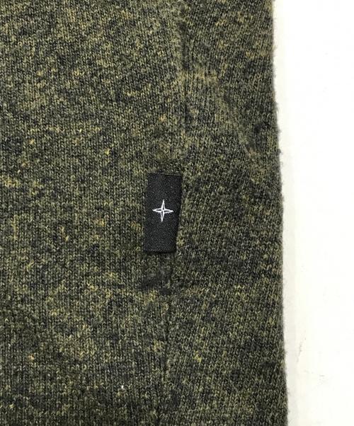 STONE ISLAND（ストーンアイランド）STONE ISLAND (ストーンアイランド) スモールロゴ刺繍ニット ネイビー×イエロー サイズ:Sの古着・服飾アイテム
