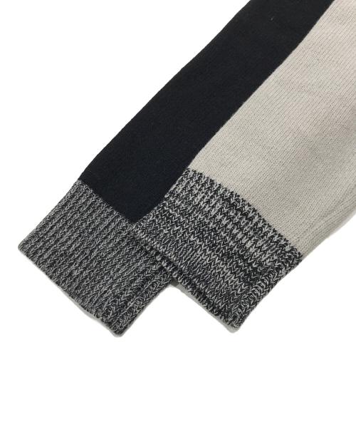 STONE ISLAND（ストーンアイランド）STONE ISLAND (ストーンアイランド) ロゴ プルオーバー ニット セーター/マルチカラーニット ホワイト×ブラック サイズ:Sの古着・服飾アイテム