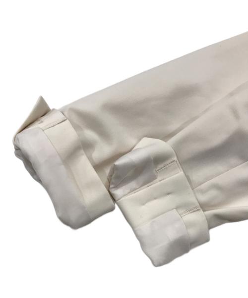 Mila Owen（ミラオーウェン）Mila Owen (ミラオーウェン) 金釦ダブルブレストロングブレザー ホワイト サイズ:Freeの古着・服飾アイテム