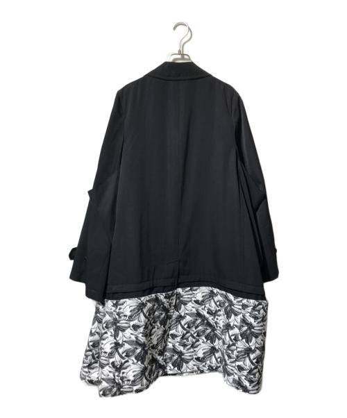 COMME des GARCONS HOMME PLUS（コムデギャルソンオムプリュス）COMME des GARCONS HOMME PLUS (コムデギャルソンオムプリュス) オーバーサイドドッキングコート/ ブラック×ホワイト サイズ:Sの古着・服飾アイテム